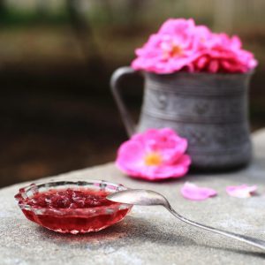 dziki dżem z płatków róży